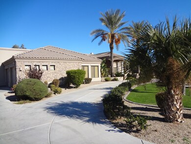 circular driveway