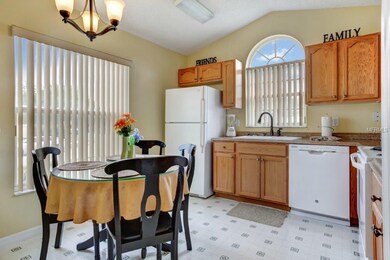 Eat-in Kitchen