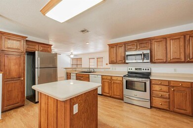 193 Hidden Meadow Ct, Rhome, TX 76078 - photo 4