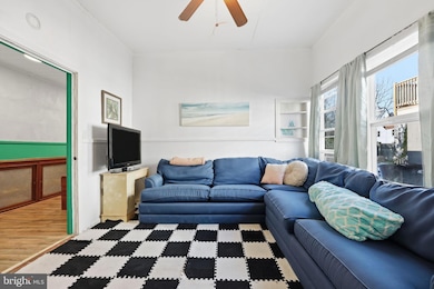 128 W Roberts Ave, Wildwood, NJ 08260 - photo 2