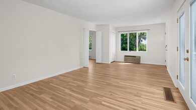 9-web-or-mls-578-swansea-rd