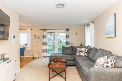 249 Stonebridge Dr unit 249, Nashua, NH 03063 - photo 3