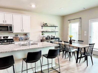 1233 Steed Bluff Dr, Alvin, TX 77511 - photo 5