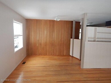 2706 Fairfax Rd, Lansing, MI 48910 - photo 4