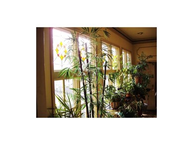 8380 Maplewood Dr, Lenexa, KS 66215 - photo 4