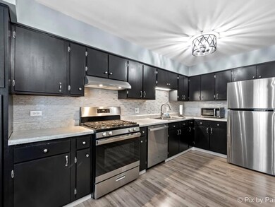 1050 Cascade Dr unit 1, Aurora, IL 60506 - photo 2