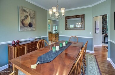 Formal Dining