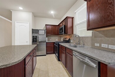 15842 Lost Anchor Way Ln, Houston, TX 77044 - photo 6