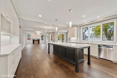 547 S Hillside Ave, Elmhurst, IL 60126 - photo 2