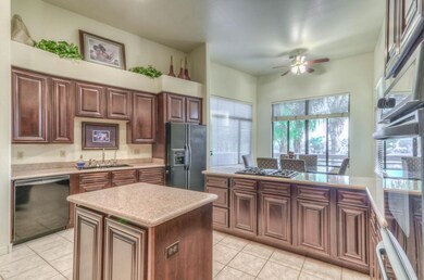 Kitchen (2)