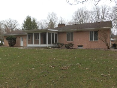 827 E Grant St, Hastings, MI 49058 - photo 2