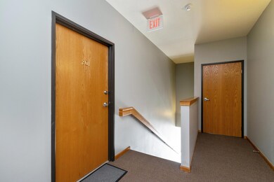 03_2534AspenRd_Unit201_2003_HiRes