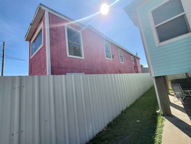 511 43rd St, Galveston, TX 77550 - photo 3