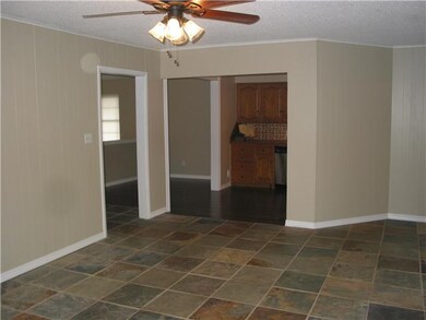 1923 N Bell Ave, Shawnee, OK 74804 - photo 6