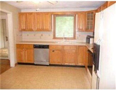 94 Atkinson Dr, Bridgewater, MA 02324 - photo 6