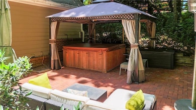 1527 Ridgewood Dr SW, Lilburn, GA 30047 - photo 2