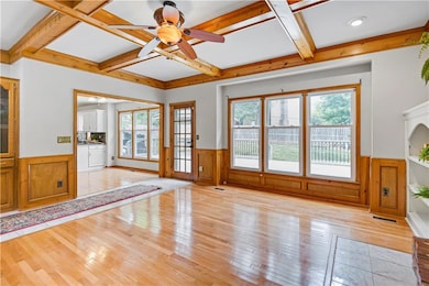 8346 Oakview Cir, Lenexa, KS 66215 - photo 4