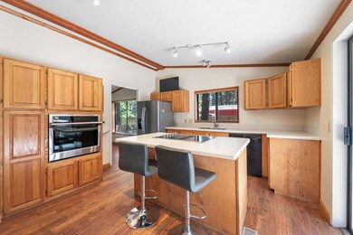 19383 Seminole Cir, Bend, OR 97702 - photo 7