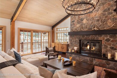 6770 Castle Creek