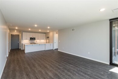 1 University Way unit No. 409, Iowa City, IA 52246 - photo 7