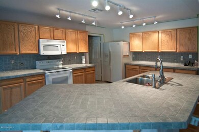 Beautiful Kitchen, Open to Family Room