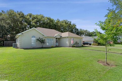 150 Hawthorne Cir, Fairhope, AL 36532 - photo 2