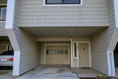 101 S Lumina Ave TH 5-large-001-8-P17558