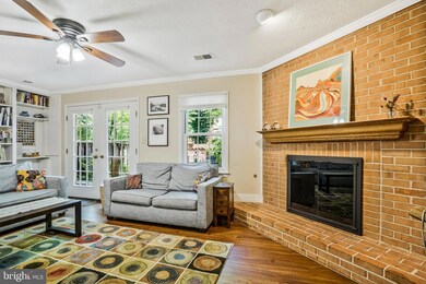 202 Governors Ct, Falls Church, VA 22046 - photo 5