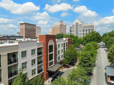 98 E Mcbee Ave unit 413, Greenville, SC 29601 - photo 6