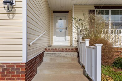 413 Cresthill Dr, Harrodsburg, KY 40330 - photo 2