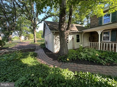 4573 Curly Hill Rd, Doylestown, PA 18902 - photo 2