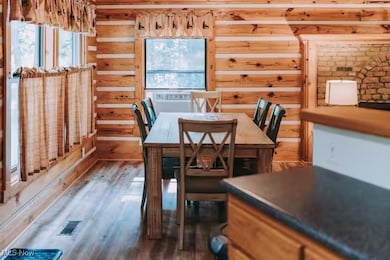 22916 Sams Creek Rd, Laurelville, OH 43135 - photo 6