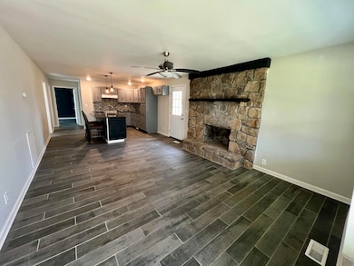 1820 Spradling Rd, Soddy Daisy, TN 37379 - photo 2