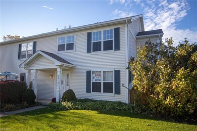 23131 Grist Mill Ct unit 29B, Olmsted Falls, OH 44138 - photo 3