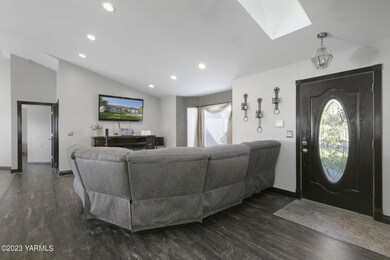 19-web-or-mls-Burrell_231020_57st_Terrac