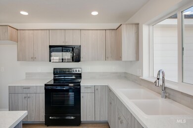 18248 N Trumpet Lily Ave, Nampa, ID 83687 - photo 3