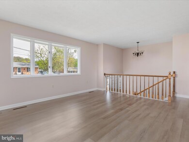 317 Crim Dr, Strasburg, VA 22657 - photo 5