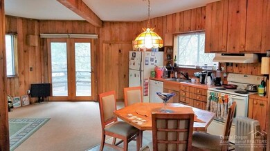 18934 River Woods Dr, Bend, OR 97702 - photo 2