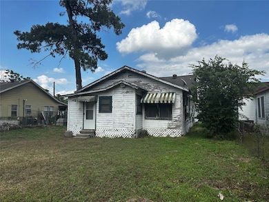 6301 Gay St, Houston, TX 77022 - photo 5