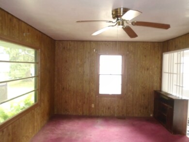 1605 Lyons Ct, Waukegan, IL 60085 - photo 2