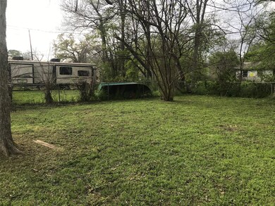 4607 E Crosstimbers St, Houston, TX 77016 - photo 6