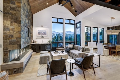Entry Foyer