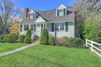 1 Janet Ct Greenwich CT-large-003-28-1 J
