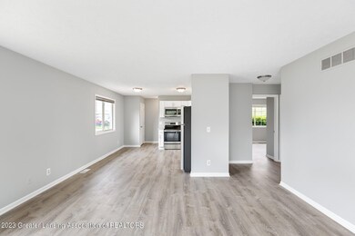 12-web-or-mls-4419-n-aurelius-rd