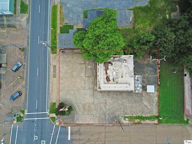 204 W Madison Ave, Bastrop, LA 71220 - photo 2