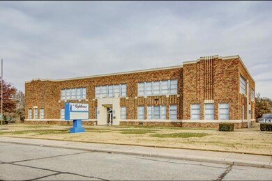 310 S 25th St, Parsons, KS 67357 - photo 2