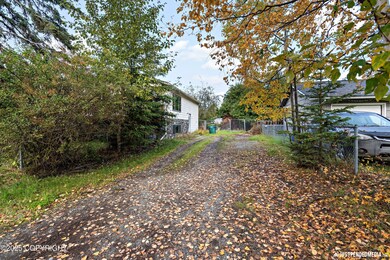 3201 E 43rd Ave, Anchorage, AK 99508 - photo 3