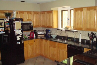 40 Shawmut St, Concord, NH 03301 - photo 6