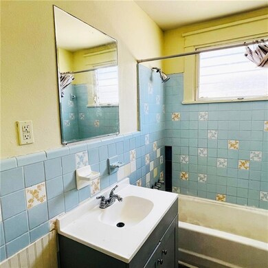 2247 N Galvez St, New Orleans, LA 70117 - photo 4