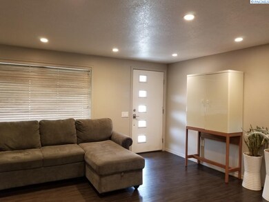 413 S Olson St, Kennewick, WA 99336 - photo 5